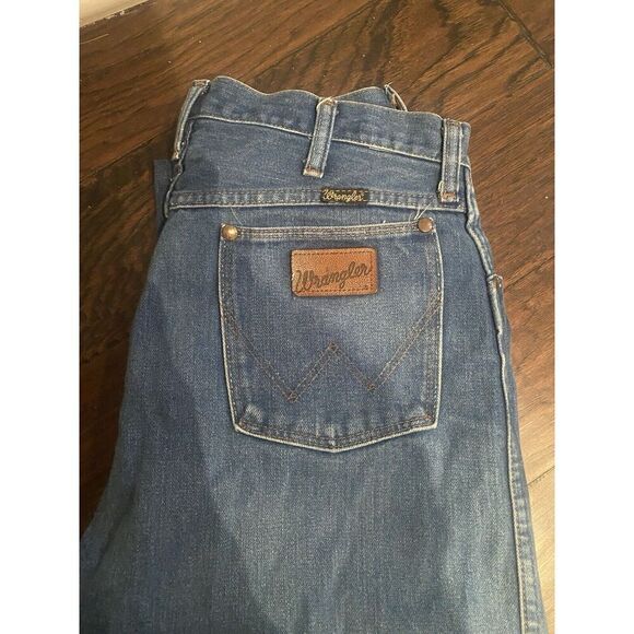Vintage Made In USA Wrangler Blue Jeans Mens 30x35 Cowboy Western - Picture 1 of 7